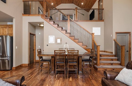Branson House | Pools, Pool Table, Rec Room, Splashpad, Waterslide