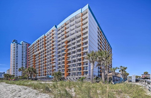 Myrtle Beach Apartment | Pools & Spas: Beachfront Studio at Landmark Resort