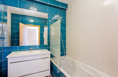 Vale de Parra Apartment | Poolside Albufeira Apartment by Ideal Homes