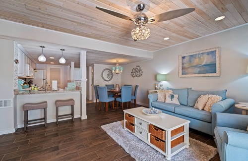 Hilton Head Island Condo | Poolside Condo - Walk to Beach, Celebration Park, Grocery, Coligny Plaza !