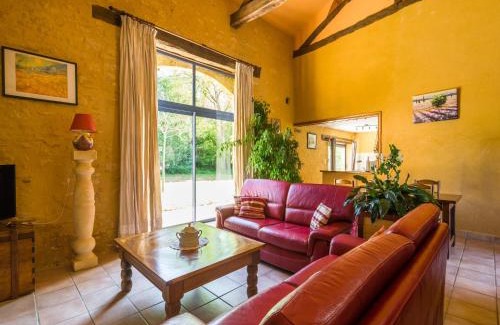 Salles-de-Belves House | Poolside Haven in Salles
