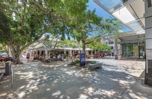 Noosa Heads Apartment | Poolside luxury on Hastings St 212