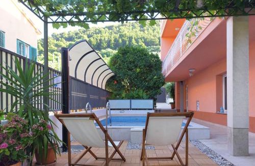 Split Apartment | Poolside Paradise - A Hidden Gem in Split