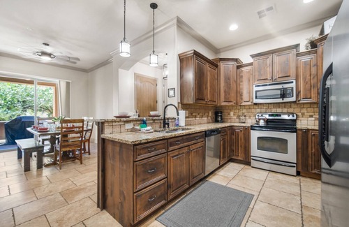 St. George Condo | Poolside Retreat Directly Across From Pool!