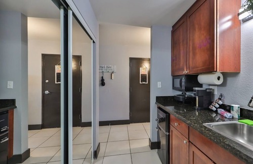 Ruskin Apartment | Poolside retreat with canal view - The INN @ Little Harbor