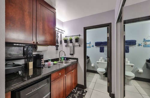 Ruskin Apartment | Poolside retreat with canal view - The INN @ Little Harbor