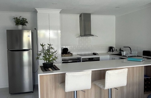Buddina Apartment | Poolside self contained unit walk to beach