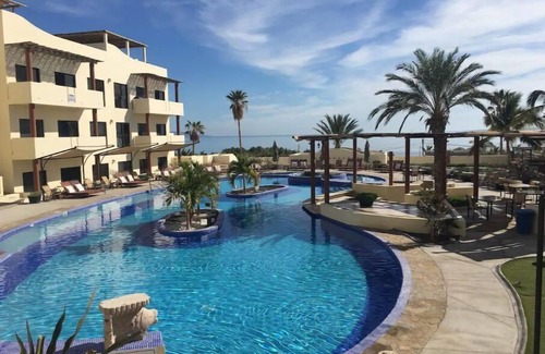 La Ventana Villa | Poolside Villa 4 at Club Cerralvo with AC/WiFi and walking distance to beaches