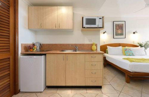 Port Douglas Apartment | Poolside Villa - Hibiscus 40a