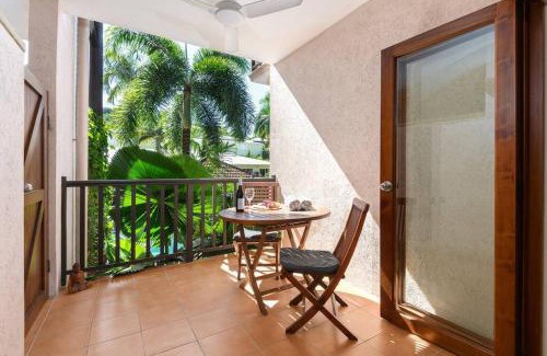 Port Douglas Apartment | Poolside Villa - Hibiscus 40a