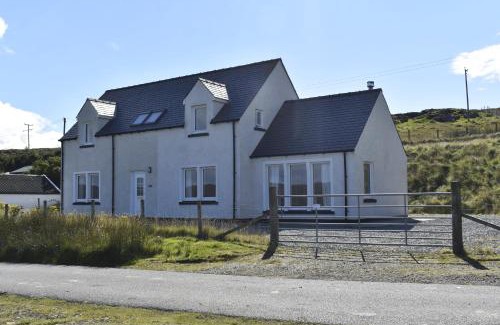 Waternish House | Pooltiel View