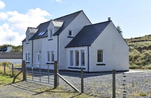 Waternish House | Pooltiel View