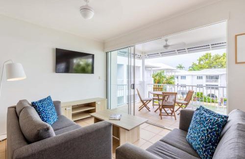 Port Douglas Apartment | Poolview Dual-key studio & BR 79 at Portsea