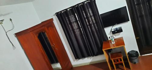 Poovar Cabin | Poovar Sea View rooms and boating Family & couple only
