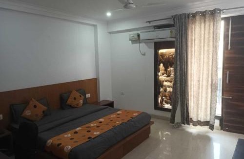 Gurugram Hotel | POP 83984C Townhouse Farukhnagar