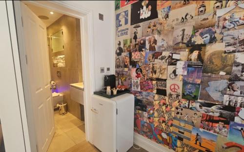 Marylebone Bed & Breakfast | Pop Art Luxury Room Marylebone