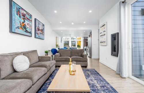 South Addition House | Pop Art