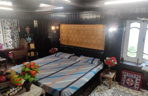 Jammu Apartment | POP HOME 92079 Jahangir Homestay