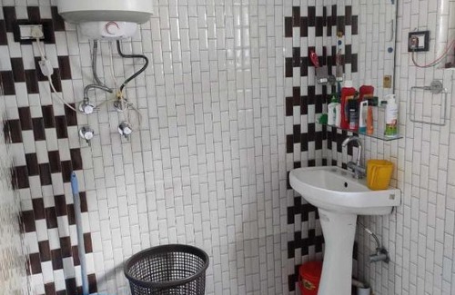 Jammu Apartment | POP HOME 92079 Jahangir Homestay