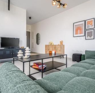 Old North Apartment | Pop inthe city by SeaUTLV