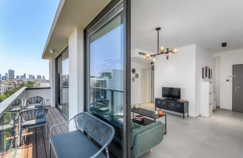 Old North Apartment | Pop inthe city by SeaUTLV
