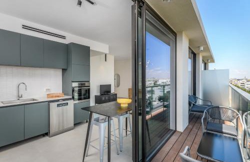 Old North Apartment | Pop inthe city by SeaUTLV
