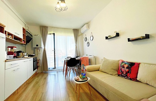 Chiajna Apartment | Popcorn and Wine, WiFi, AC, Free parking