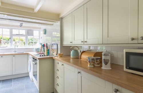 Port Isaac Cottage | POPLAR COTTAGE, pet friendly, with open fire in Port Isaac