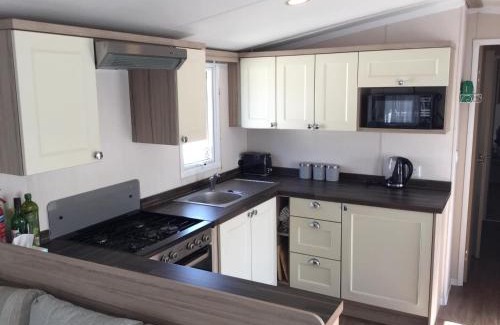 Ringwood Apartment | Poppy 57, Oakdene Forest Park