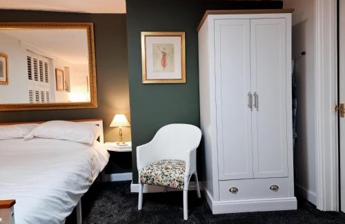 Whitby House | Poppy Cottage
