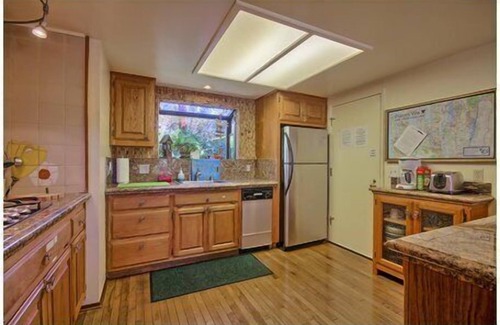Marine Terrace House | Poppy Cottage in the Pines - Spring Special