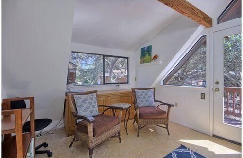 Marine Terrace House | Poppy Cottage in the Pines - Spring Special
