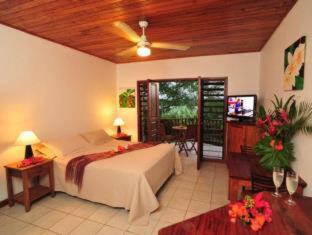 Port Vila Apartment | Poppy's on the Lagoon