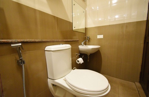 Bommayapalayam Hotel | Poppys Olive De Villa