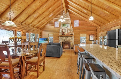 Wimberley House | Popular 2BR Log Home on the Creek with a Hot Tub!