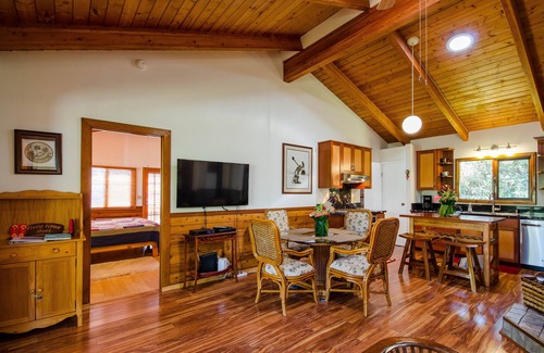 Volcano House | Popular 3 bdrm 2 bath house minutes from Natl Park & Volcano Village