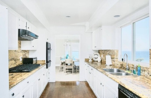 Carlsbad House | Popular Carlsbad Beach House, Walk to Restaurants