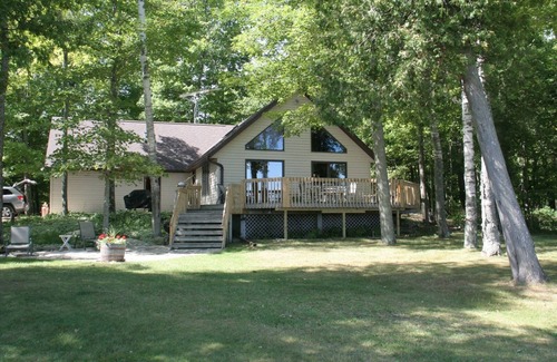 Washington Island House | Popular Figenscaus Bay House With Private Dock