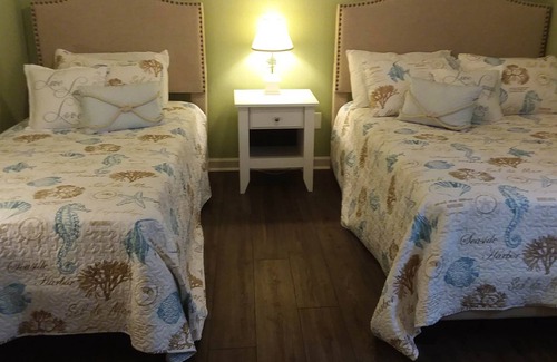 Garden City House | Popular "Kingfish Cottage" 2 BR, 2nd Row. Beach 75 Yards! Seasonal Pool