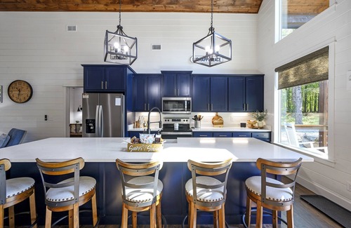 Pickens Cabin | Porch Nights, Firelight & Room to Unwind