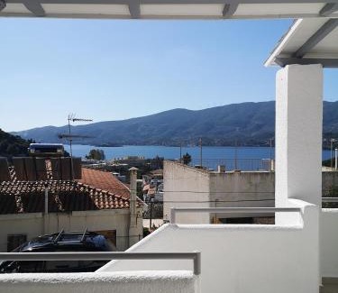 Poros House | Poros Askeli sea & mountain view apartment