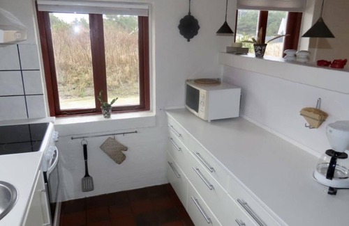 Henne Strand House | Porsehuset - Three Bedroom House, Sleeps 7