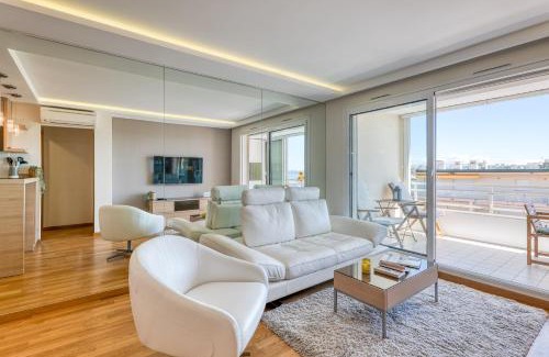 Golfe Juan Apartment | Port Azur Sea View - Happy Rentals