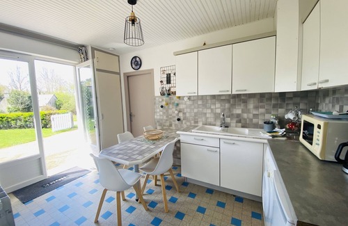 Penvenan House | Port-Blanc/quiet and restful. 700M from the sea in a green setting