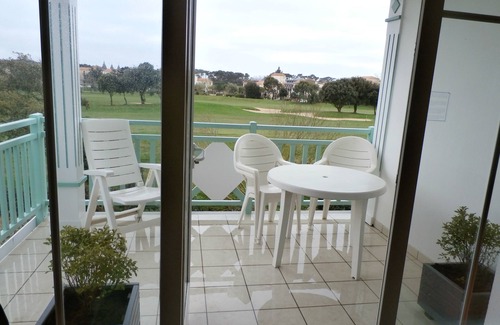 Bourgenay Apartment | Port Bourgenay T2 apartment Facing the golf course, south facing