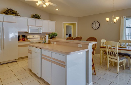 Englewood East House | Port Charlotte Home w/Pool - 8 Mi to Beaches!