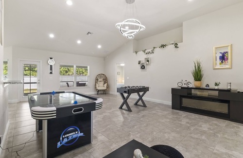 Port Charlotte House | Port Charlotte Haven: 4BR/2BA Retreatn