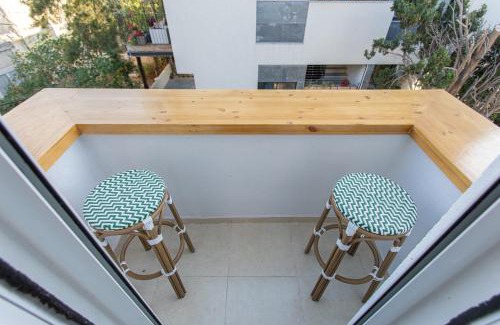 Haifa Apartment | PORT CITY HAIFA - BAT GALIM 25 mtrs from the beach & Rambam