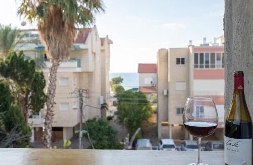 Haifa Apartment | PORT CITY HAIFA - BAT GALIM 25 mtrs from the beach & Rambam