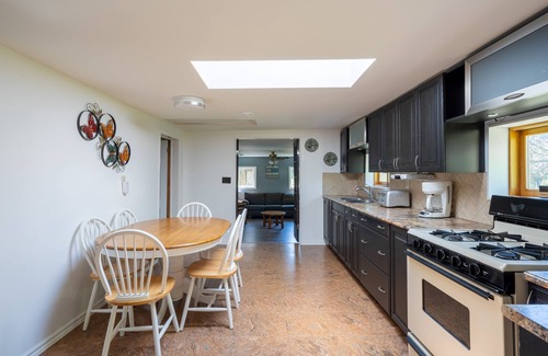 Port Franks Cottage | Port Franks 2 Bedroom Cottage With Double Wide Lot